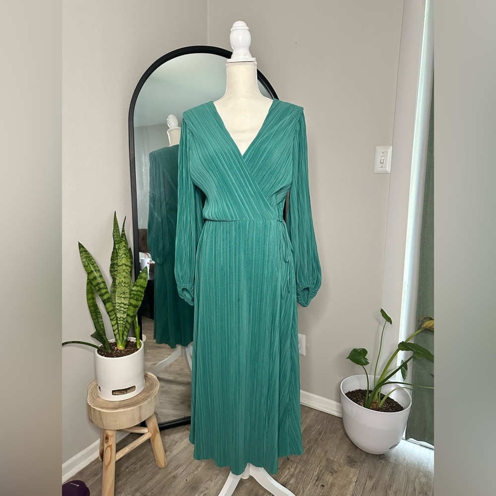 H&M Large Pleated Green Wrap Dress